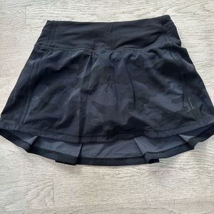 Lululemon size 2 black camo tennis skirt